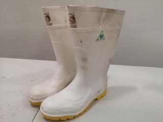 Bata Industrial SafeMate White Safety Gumboots, Size 10