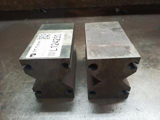 2 x V Blocks