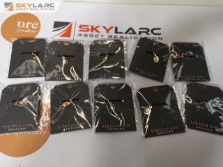 10x Kristin Ash 18k Rose Gold Vermel Letter N Charms