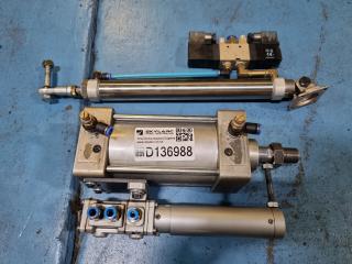 2 x Pneumatic Ram 