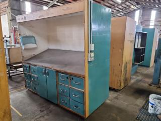 Enclosed Angled Workbench Workstation
