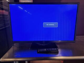 JVC 32" HD LCD TV Television w/ Built-Intel DVD Player