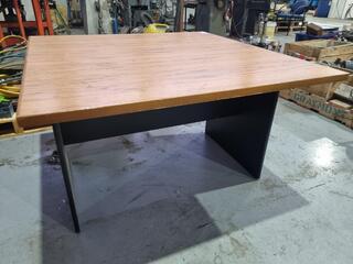 Office Square Desk / Table