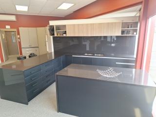 Stylish Complete Black Kitchen