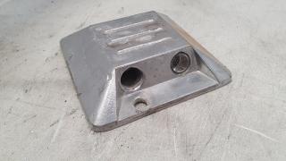 17 Aluminum Road Catseyes 