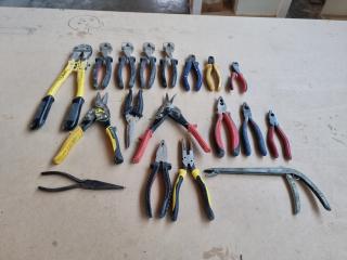 Assortment of Pliers, Pullers & Cutters