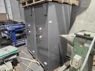 2 x Large Chub Safes 