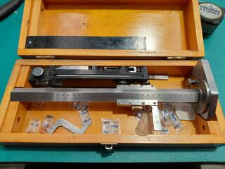 Chesterman No 369 Height Gauge