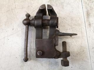 Small Antique Leg Vice